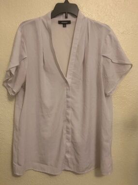 Premise Top Size M Pearl Short Sleeve V-neckline